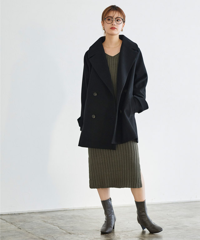 クールな大人っぽさがたまらない！Pコート×ニットワンピでつくるトラッドスタイル