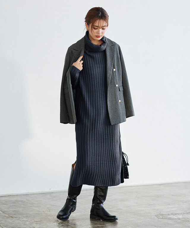 クールアイテムでつくる暗色カラーコーデ！肌見せして程よい抜け感をプラス◎