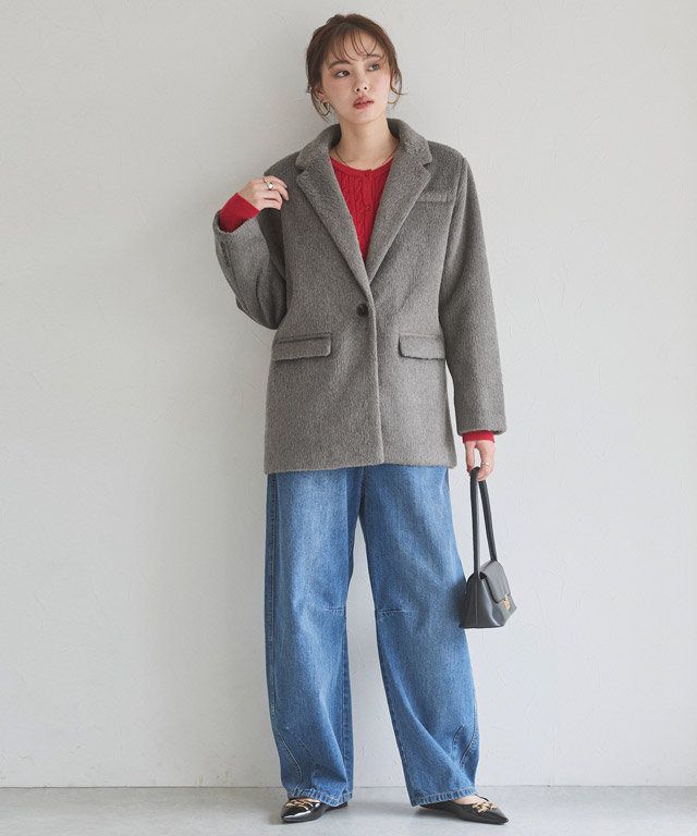 赤ニットが主役！テーラードジャコット×ワイドデニムで大人のカジュアル