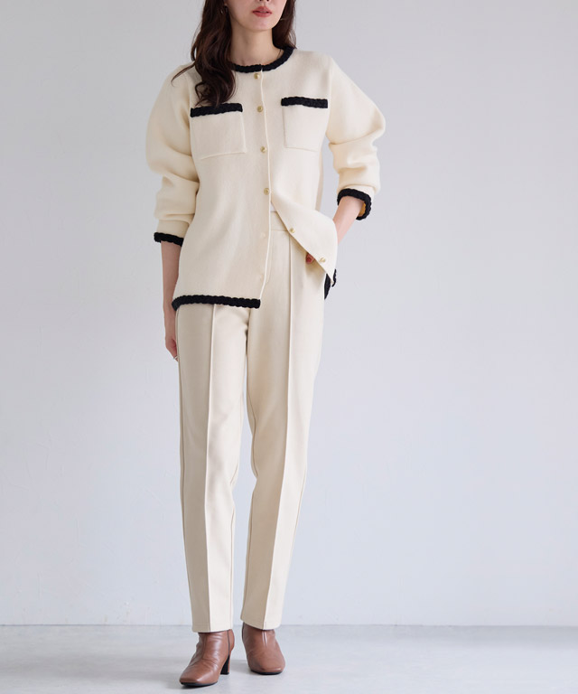 パイピングニットで叶える！上品でシックな大人モノトーンセットアップ