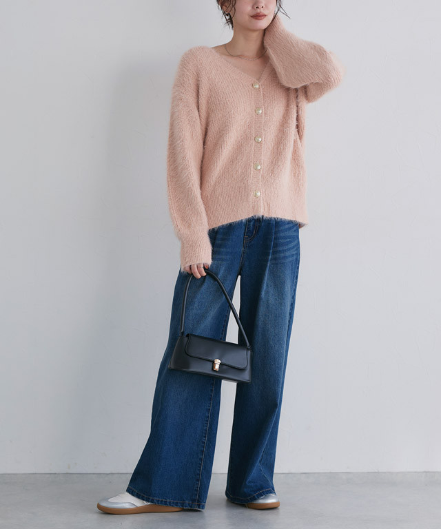 ふんわりシャギーで魅せる！大人ピンクの上質カジュアル