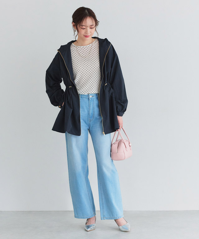 雨の日も上品に。撥水機能付きブルゾン×ドット柄で作る、洗練大人レインコーデ