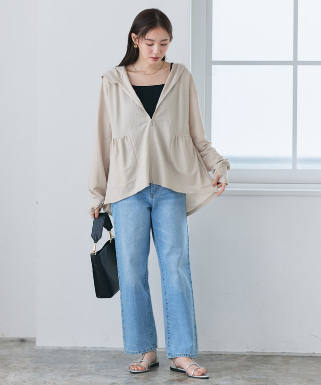 まるで着る日傘。UVカット×接触冷感で叶える、賢く美しい春夏の紫外線対策スタイル