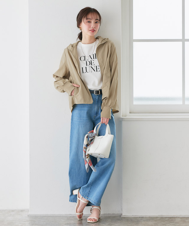 体型カバーも叶える◎マウンテンパーカー×ワイドデニムで作るアクティブ休日コーデ